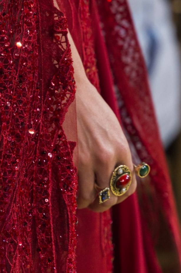 مجموعة ايلي صعب الملكية ضمن أسبوع الموضة في باريس 