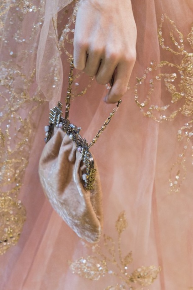 مجموعة ايلي صعب الملكية ضمن أسبوع الموضة في باريس 