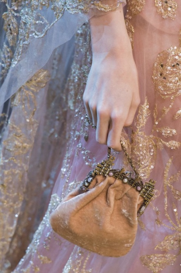 مجموعة ايلي صعب الملكية ضمن أسبوع الموضة في باريس 