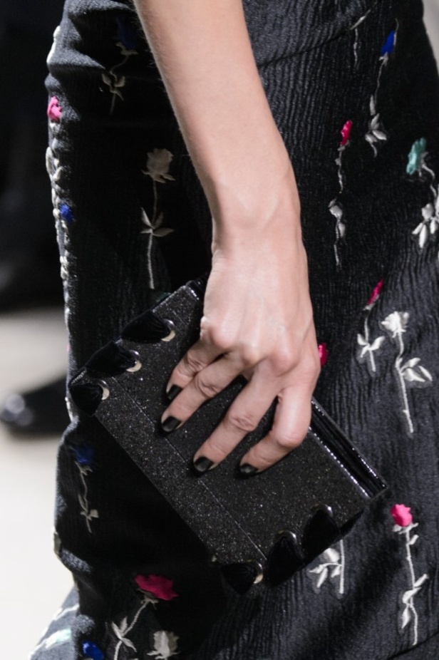 مجموعة Giorgio Armani Prive للأزياء الراقية لشتاء 2018 !