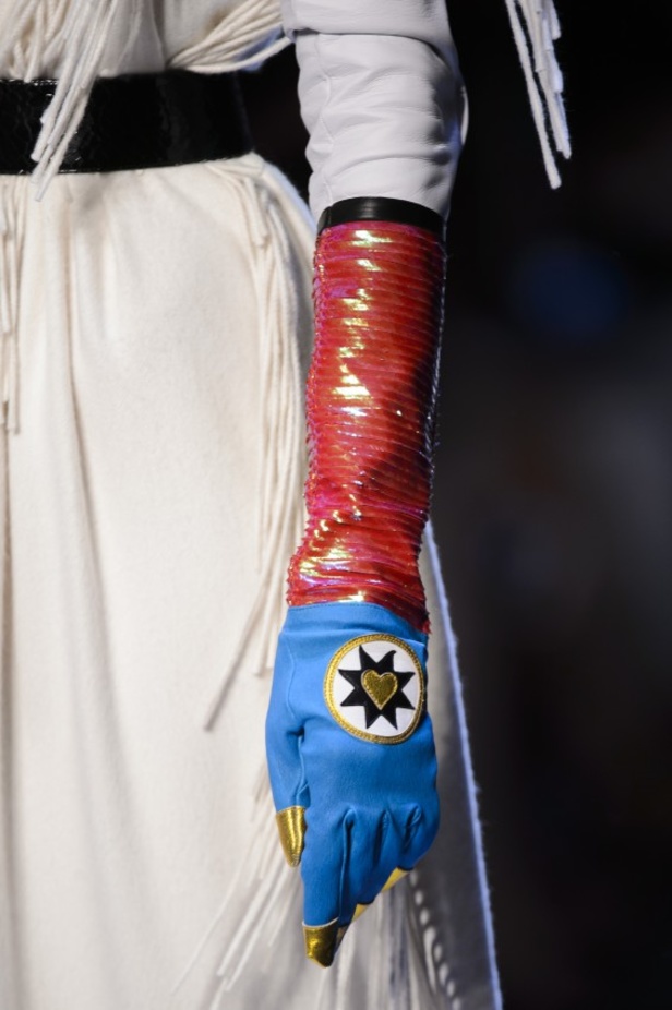 مجموعة "جان بول غوتييه" للهوت كوتور لخريف 2017