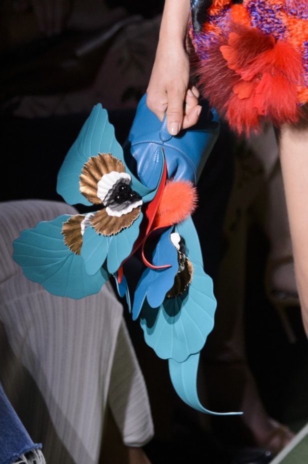 مجموعة Fendi من الألبسة الفاخرة لخريف وشتاء 2017