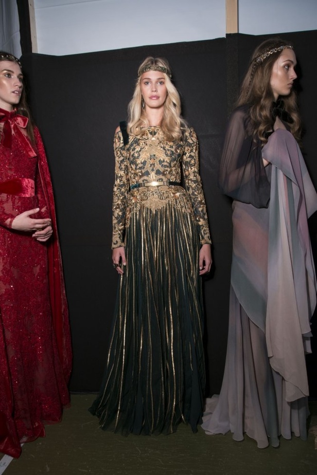 مجموعة ايلي صعب الملكية ضمن أسبوع الموضة في باريس 