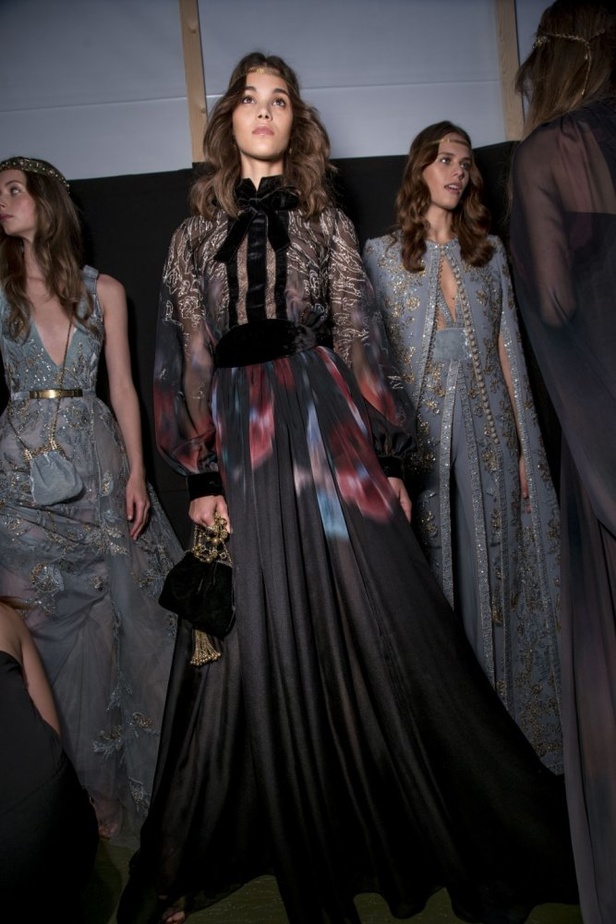 مجموعة ايلي صعب الملكية ضمن أسبوع الموضة في باريس 