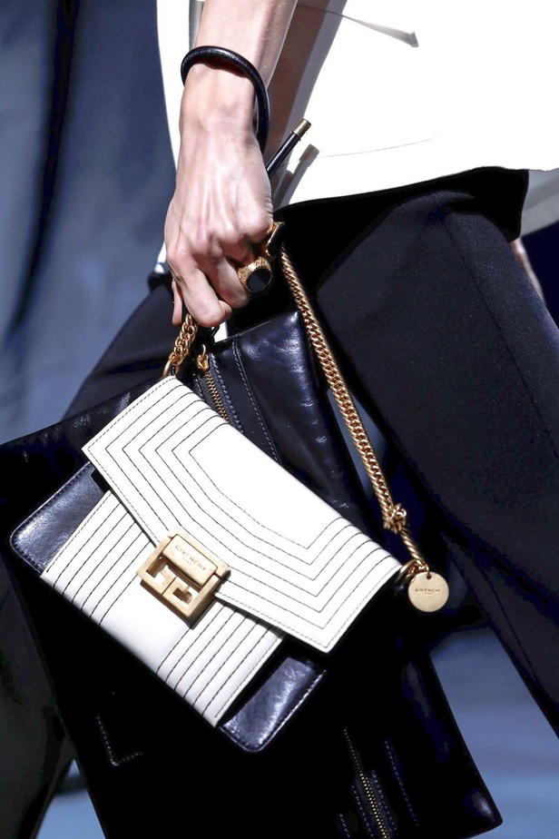 عرض أزياء Givenchy لربيع وصيف 2019 !