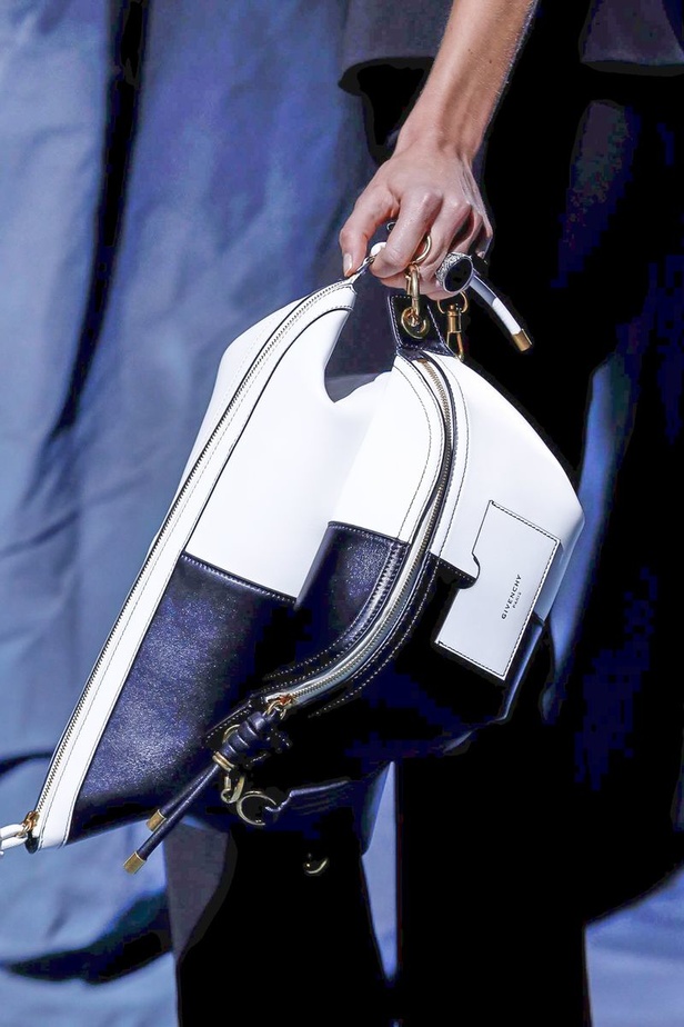 عرض أزياء Givenchy لربيع وصيف 2019 !