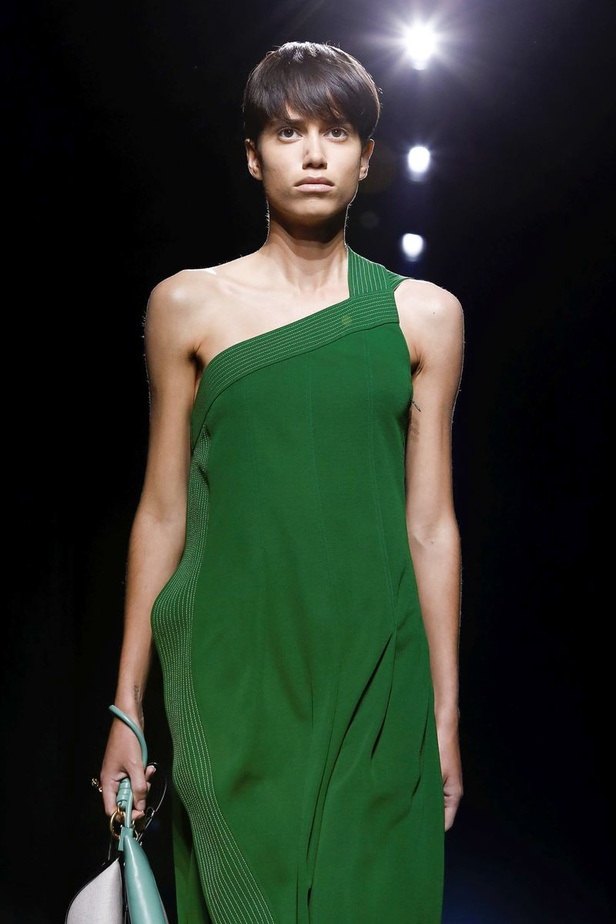 عرض أزياء Givenchy لربيع وصيف 2019 !