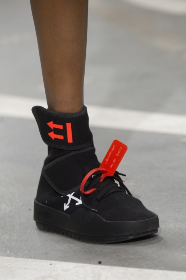 مجموعة Off-White لربيع وصيف 2019