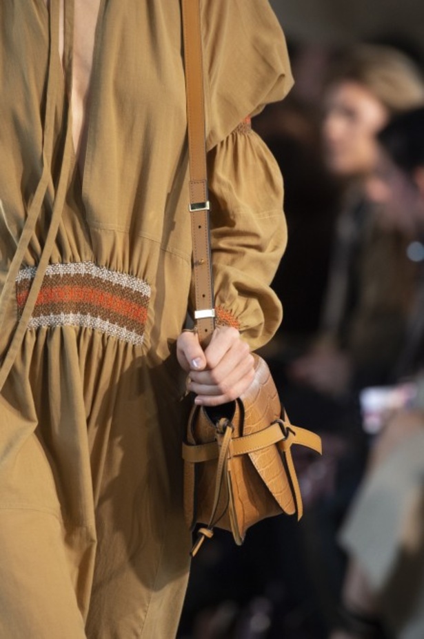 عرض أزياء Loewe لربيع وصيف 2019