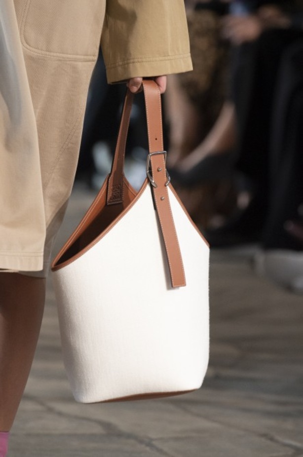 عرض أزياء Loewe لربيع وصيف 2019