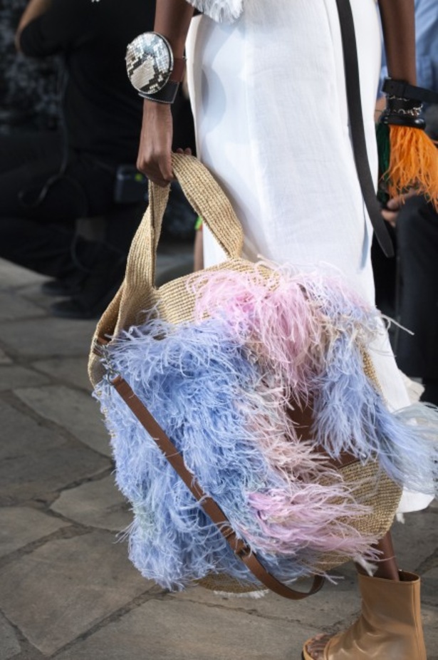 عرض أزياء Loewe لربيع وصيف 2019