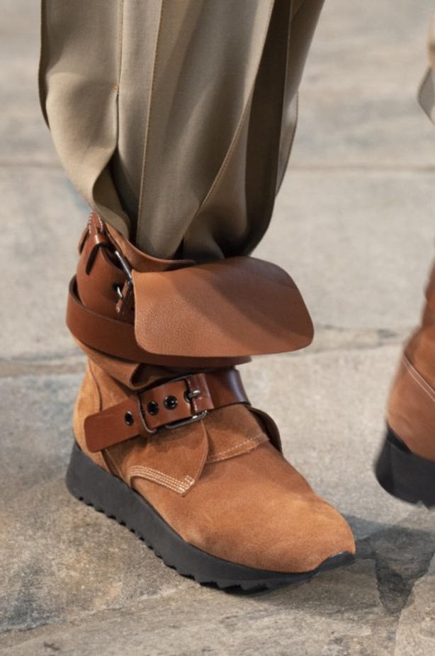 عرض أزياء Loewe لربيع وصيف 2019