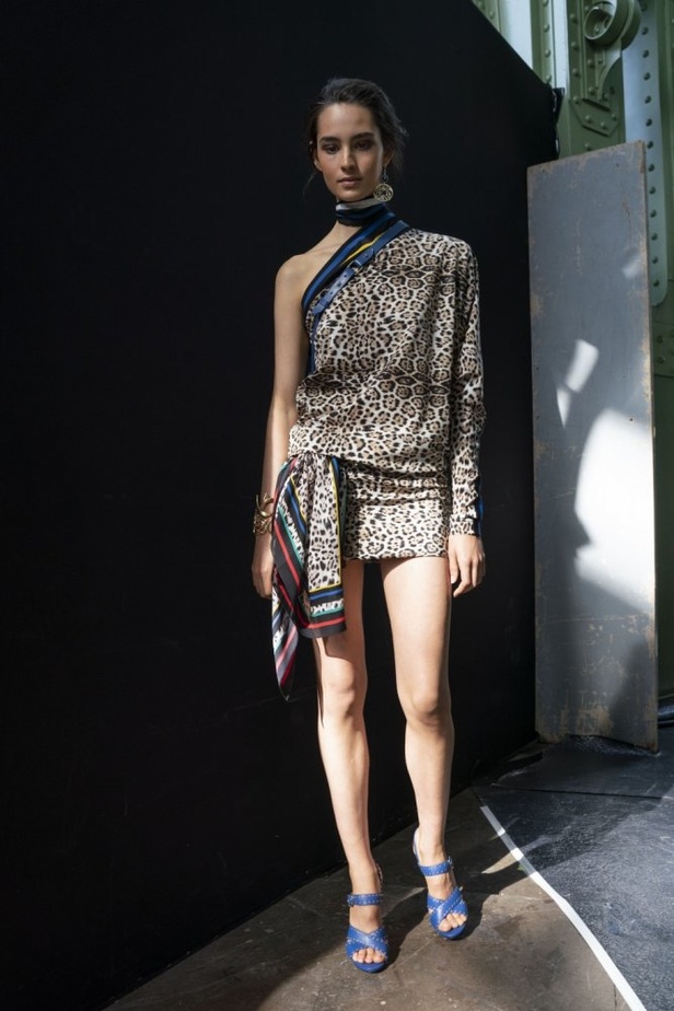 مجموعة ايلي صعب لموسم ربيع وصيف 2019