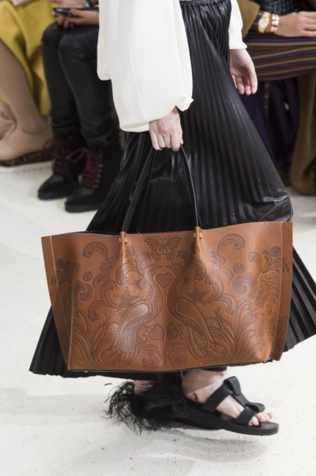 مجموعة فالنتينو لموسم ربيع وصيف 2019