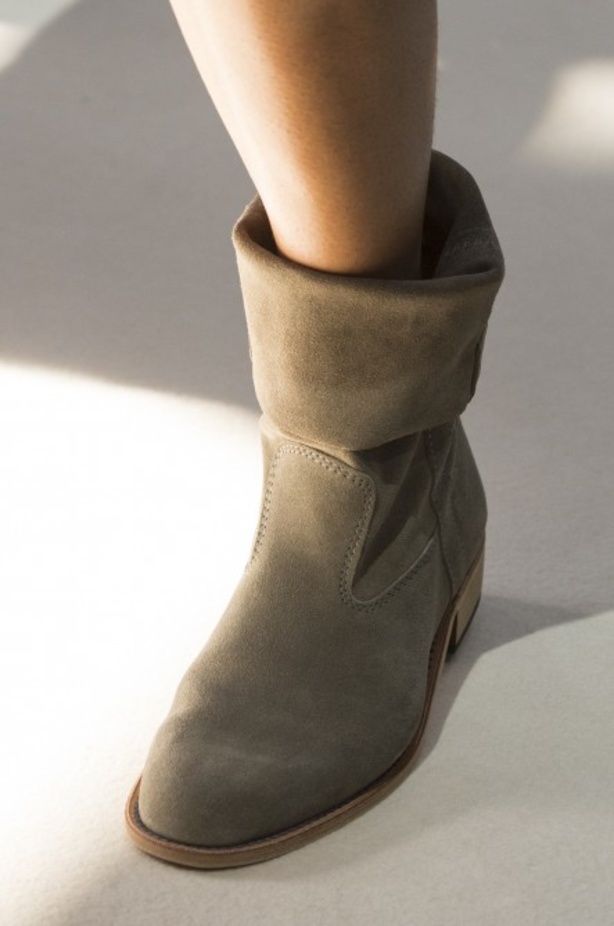 مجموعة أغنيس بي لموسم ربيع وصيف 2019