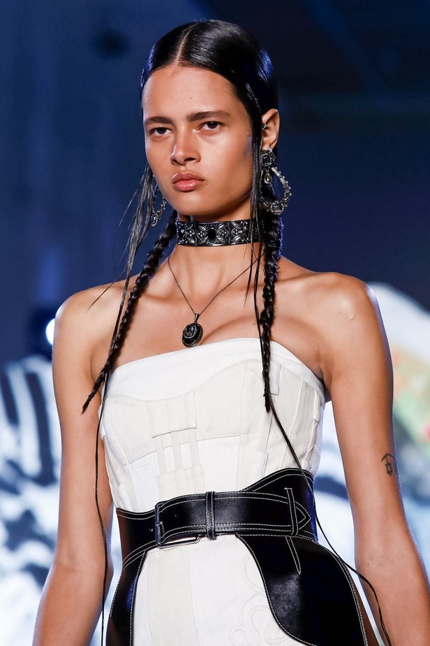 مجموعة "الكسندر مكوين" لموسم ربيع وصيف 2019