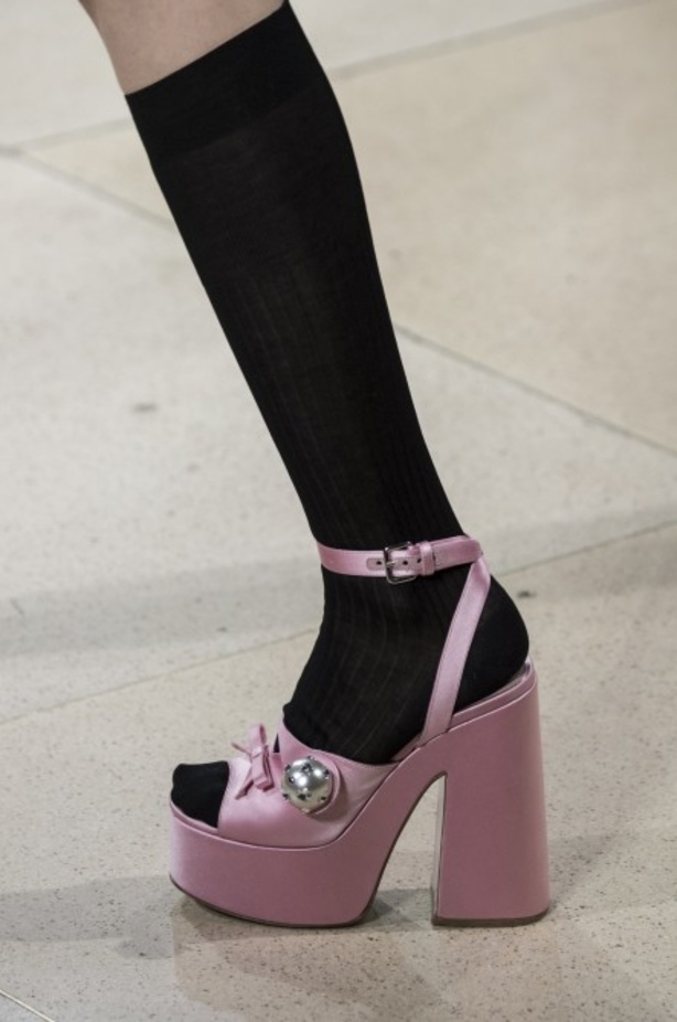 عرض Miu Miu للألبسة الجاهزة لربيع 2019