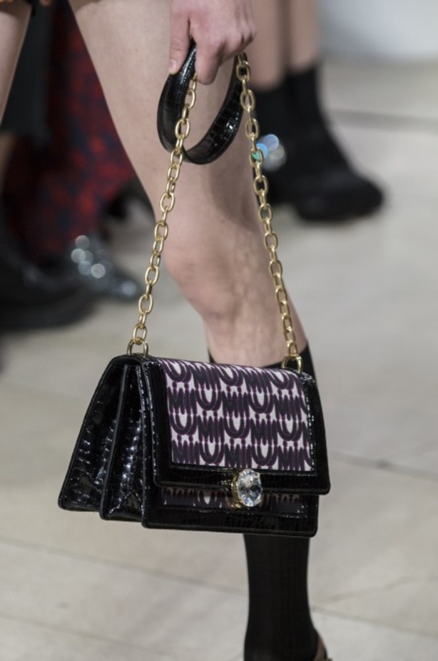 عرض Miu Miu للألبسة الجاهزة لربيع 2019