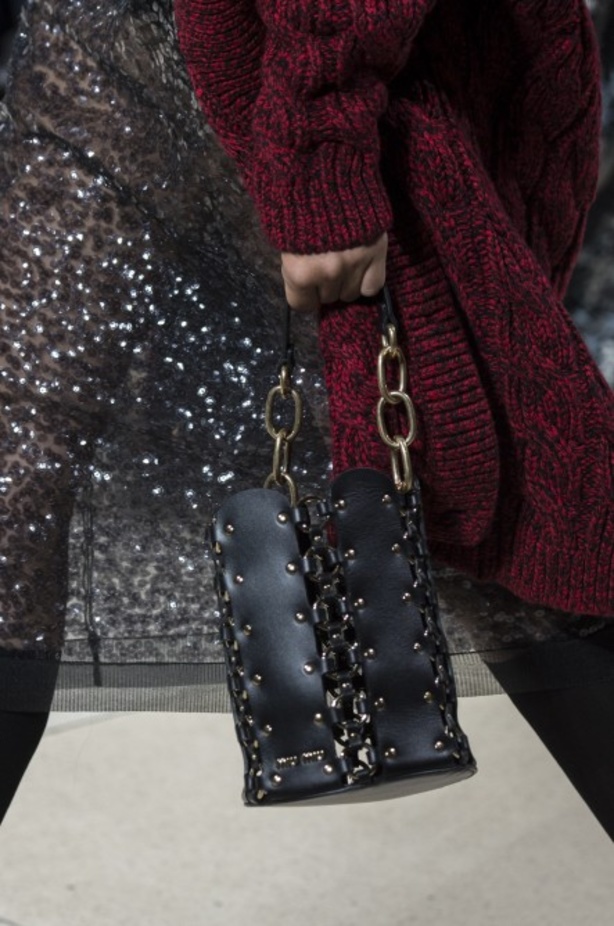 عرض Miu Miu للألبسة الجاهزة لربيع 2019