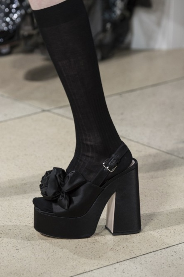 عرض Miu Miu للألبسة الجاهزة لربيع 2019