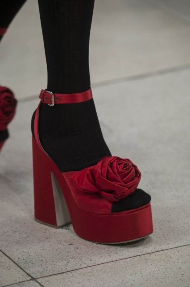 عرض Miu Miu للألبسة الجاهزة لربيع 2019