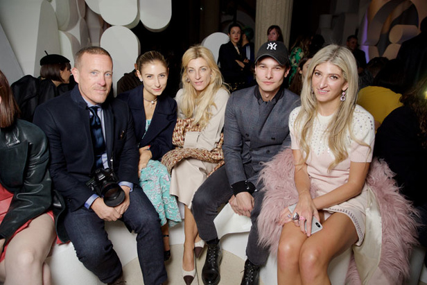 عرض Miu Miu للألبسة الجاهزة لربيع 2019