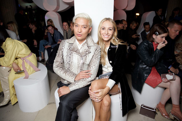 عرض Miu Miu للألبسة الجاهزة لربيع 2019