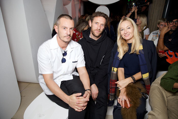 عرض Miu Miu للألبسة الجاهزة لربيع 2019