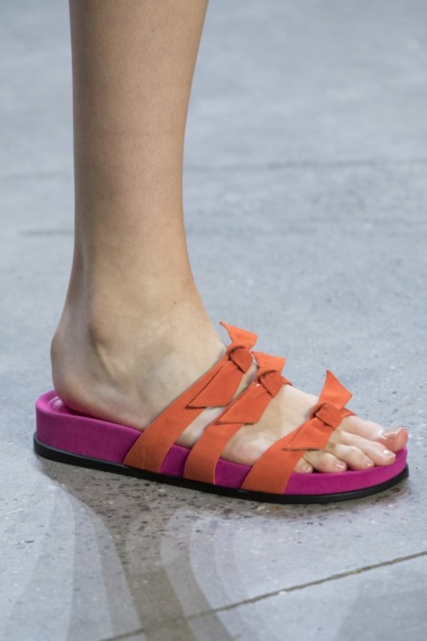 مجموعة Naeem Khan لربيع وصيف 2019