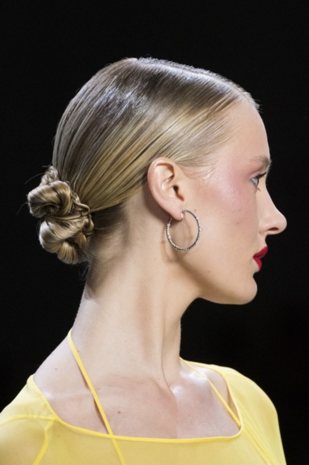 مجموعة Naeem Khan لربيع وصيف 2019