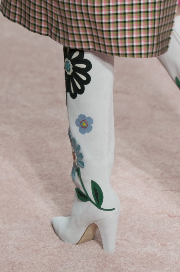 مجموعة كارولينا هيريرا لموسم ربيع وصيف 2019