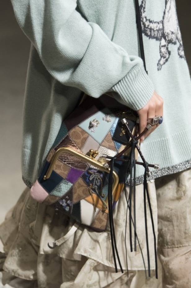 عرض ازياء كوتش لموسم ربيع وصيف 2019