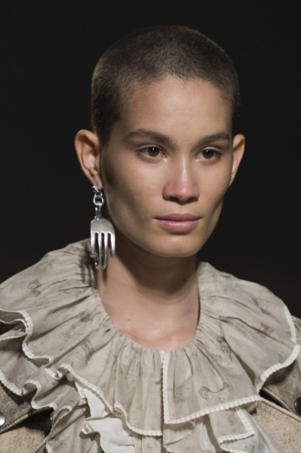 عرض ازياء كوتش لموسم ربيع وصيف 2019