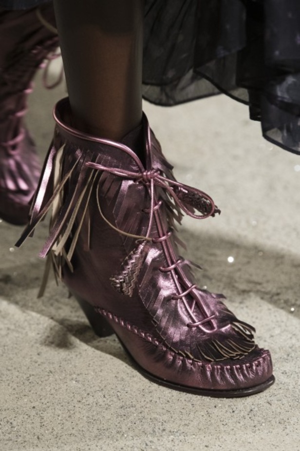 عرض ازياء كوتش لموسم ربيع وصيف 2019