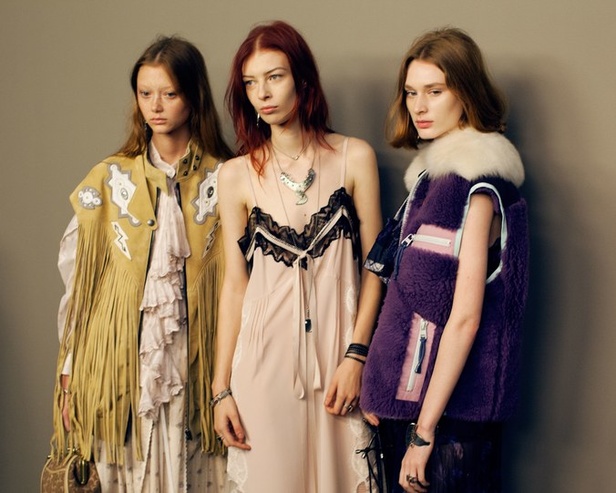 عرض ازياء كوتش لموسم ربيع وصيف 2019