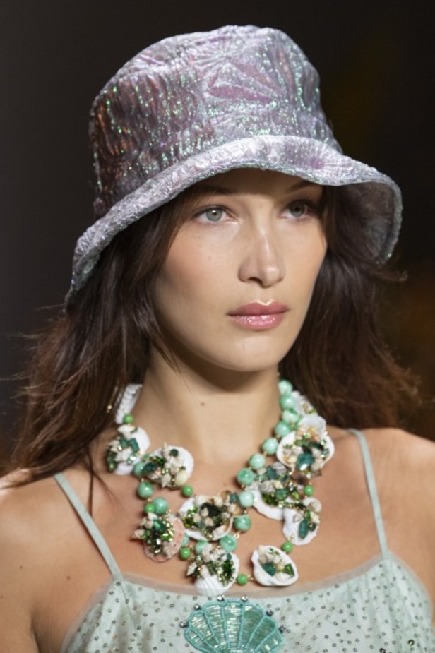 مجموعة Anna Sui للألبسة الجاهزة لربيع 2019