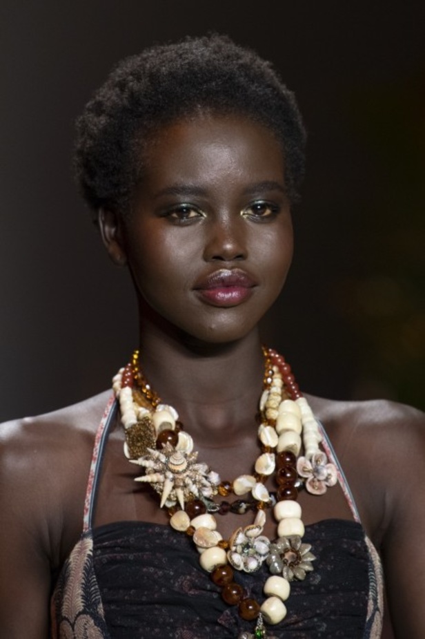 مجموعة Anna Sui للألبسة الجاهزة لربيع 2019