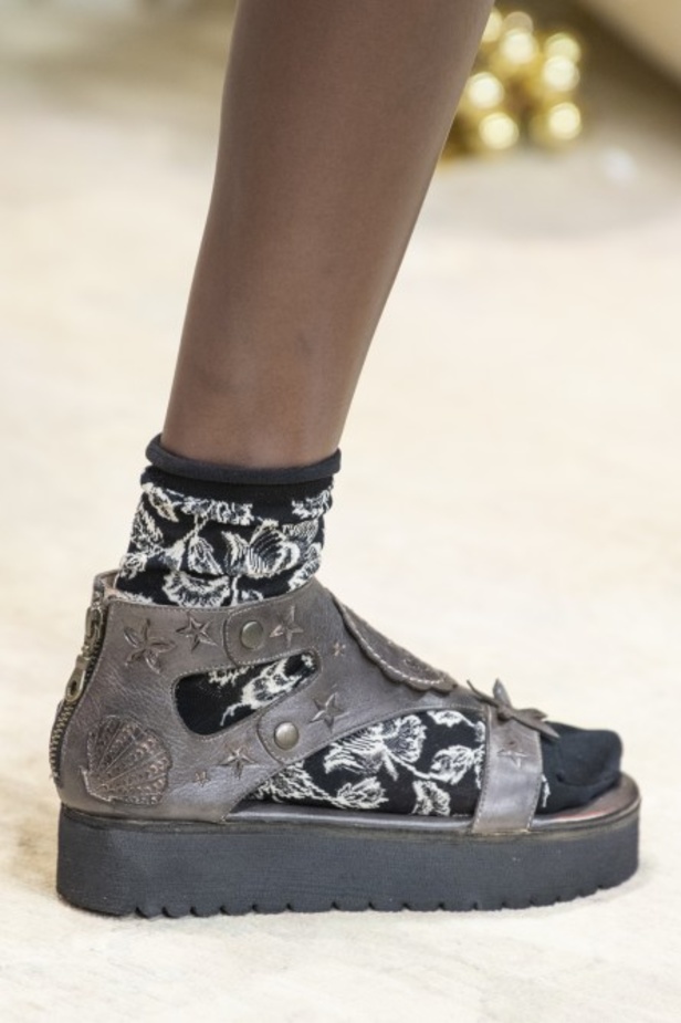 مجموعة Anna Sui للألبسة الجاهزة لربيع 2019