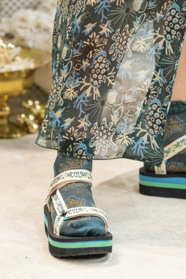 مجموعة Anna Sui للألبسة الجاهزة لربيع 2019