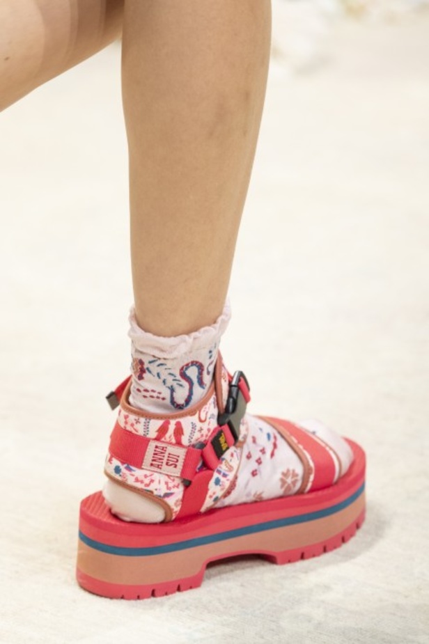 مجموعة Anna Sui للألبسة الجاهزة لربيع 2019