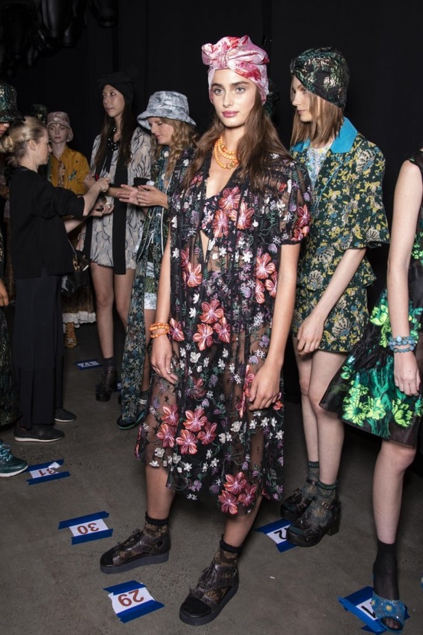 مجموعة Anna Sui للألبسة الجاهزة لربيع 2019