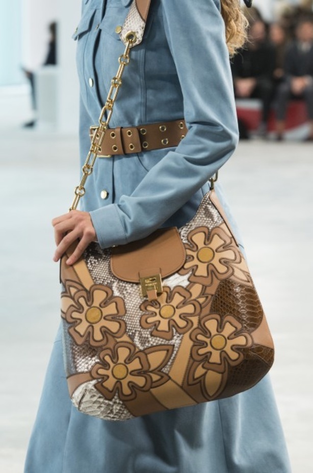 مجموعة مايكل كورس للألبسة الجاهزة لربيع 2019