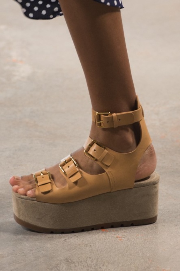 مجموعة مايكل كورس للألبسة الجاهزة لربيع 2019