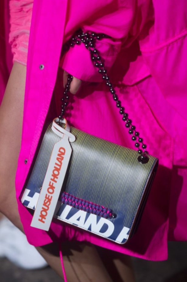 عرض أزياء House Of Holland لربيع ٢٠١٩ !