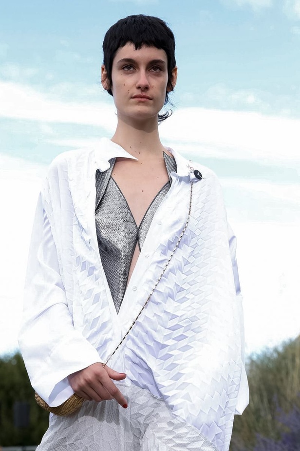 عرض أزياء Roland Mouret لربيع وصيف ٢٠١٩ !