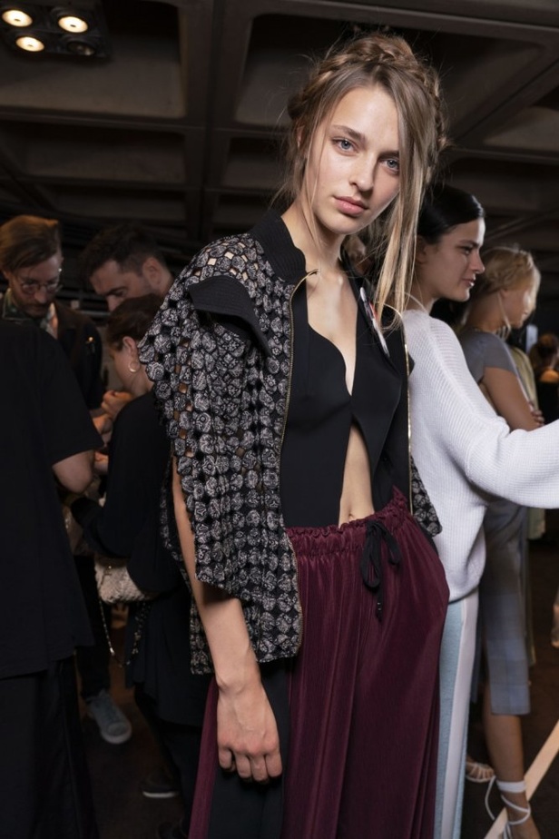 عرض أزياء Roland Mouret لربيع وصيف ٢٠١٩ !