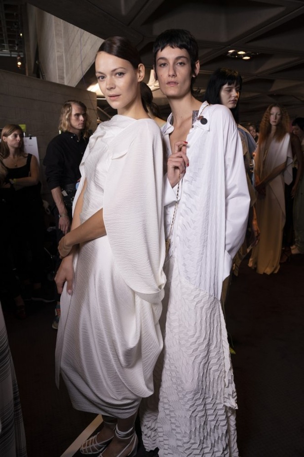 عرض أزياء Roland Mouret لربيع وصيف ٢٠١٩ !