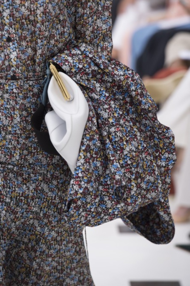 عرض ازياء فيكتوريا بيكهام لربيع وصيف 2019