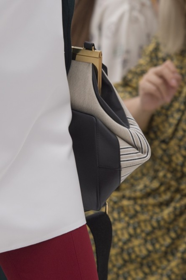 عرض ازياء فيكتوريا بيكهام لربيع وصيف 2019