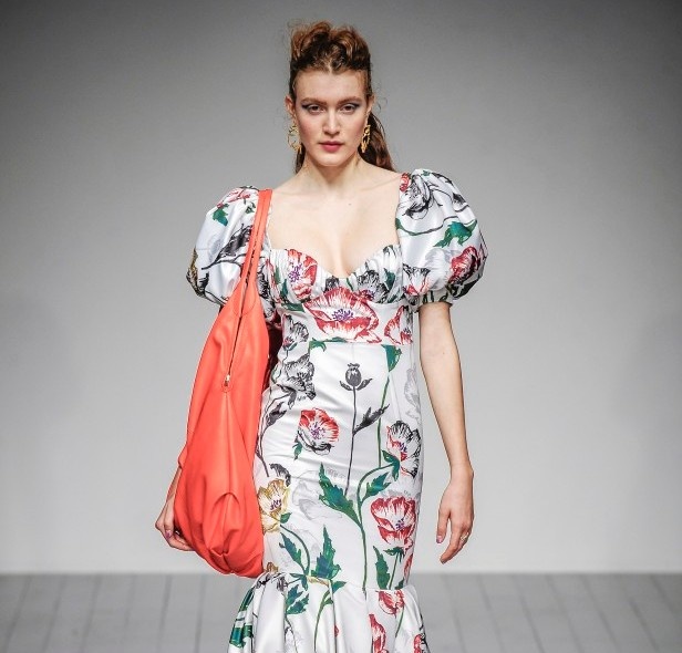 لوحة من الالوان الصيفية في مجموعة Paul Costelloe لربيع وصيف 2019